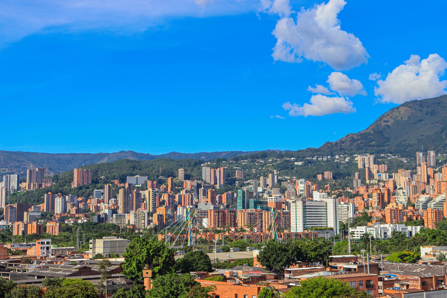 Stage en Colombie à Medellín : le guide complet pour étudiants en 2026